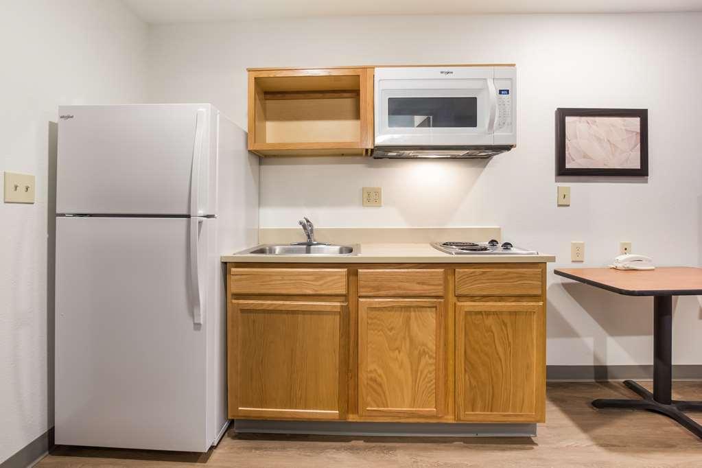 Extended Stay America Select Suites - Indianapolis - West 에이본 객실 사진